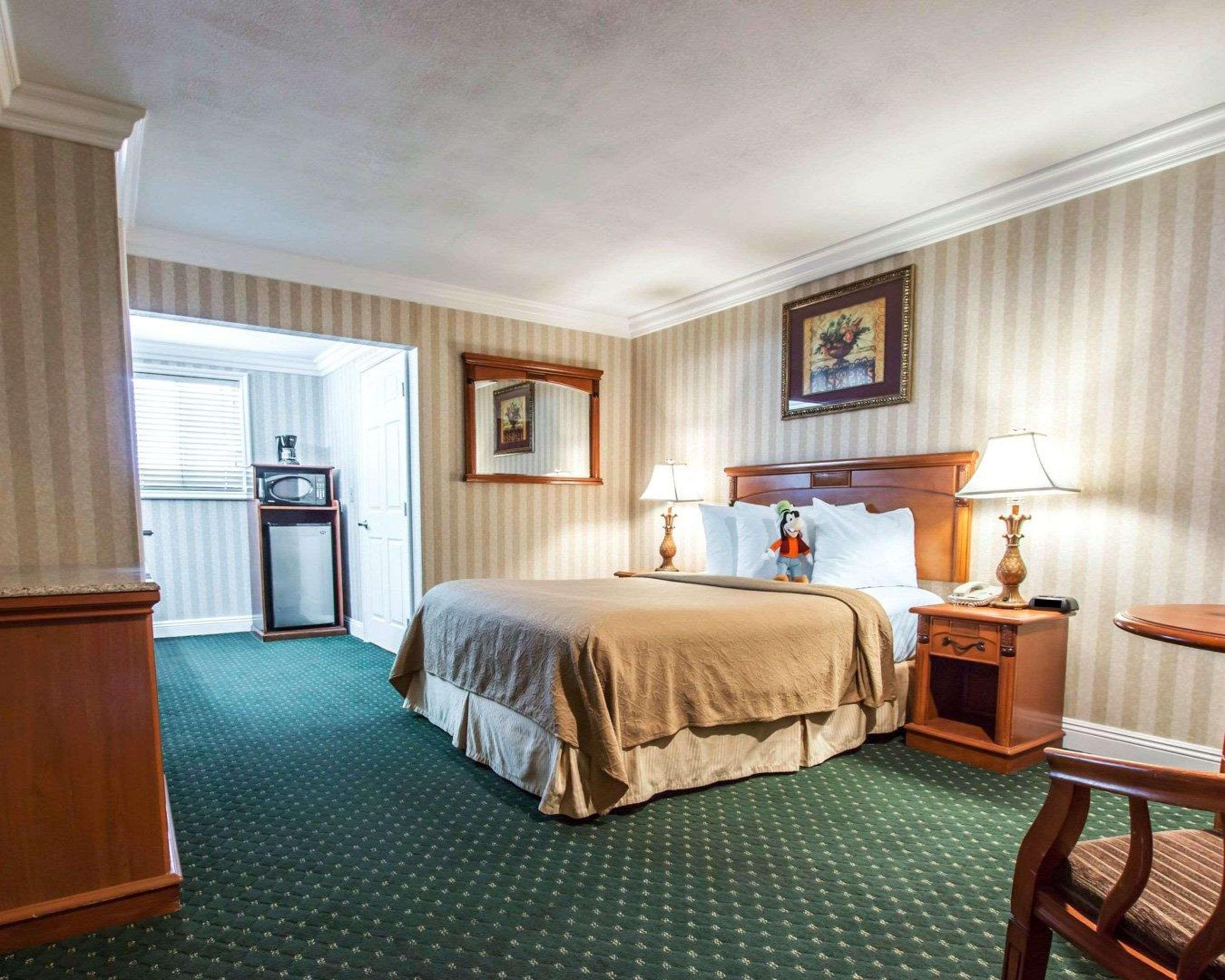 Quality Inn & Suites Anaheim Maingate Екстер'єр фото