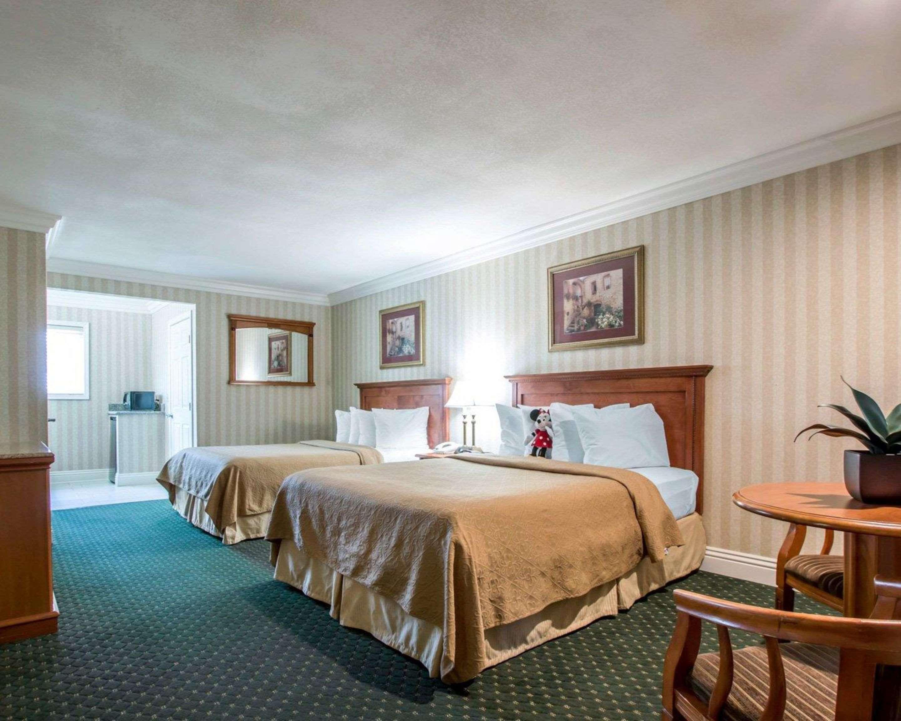 Quality Inn & Suites Anaheim Maingate Екстер'єр фото