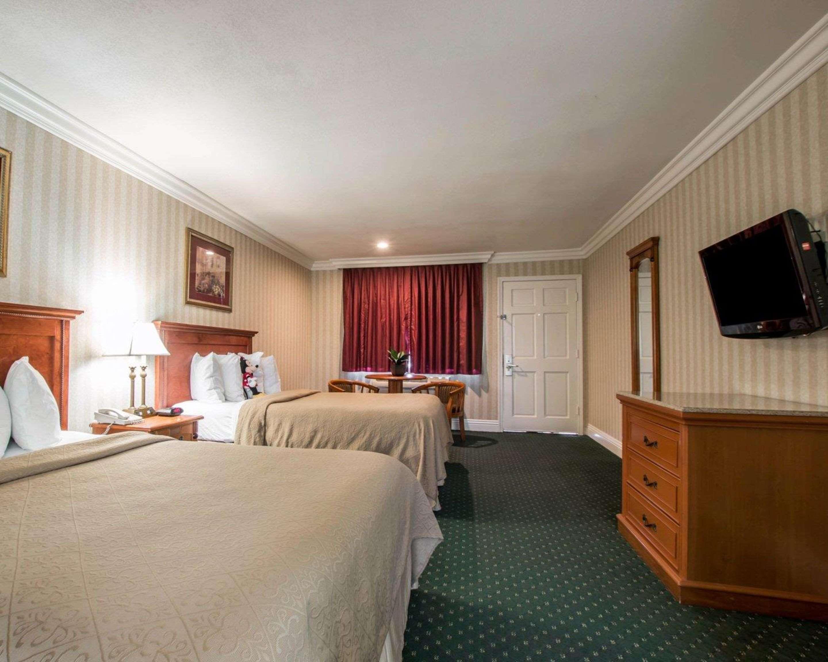 Quality Inn & Suites Anaheim Maingate Екстер'єр фото