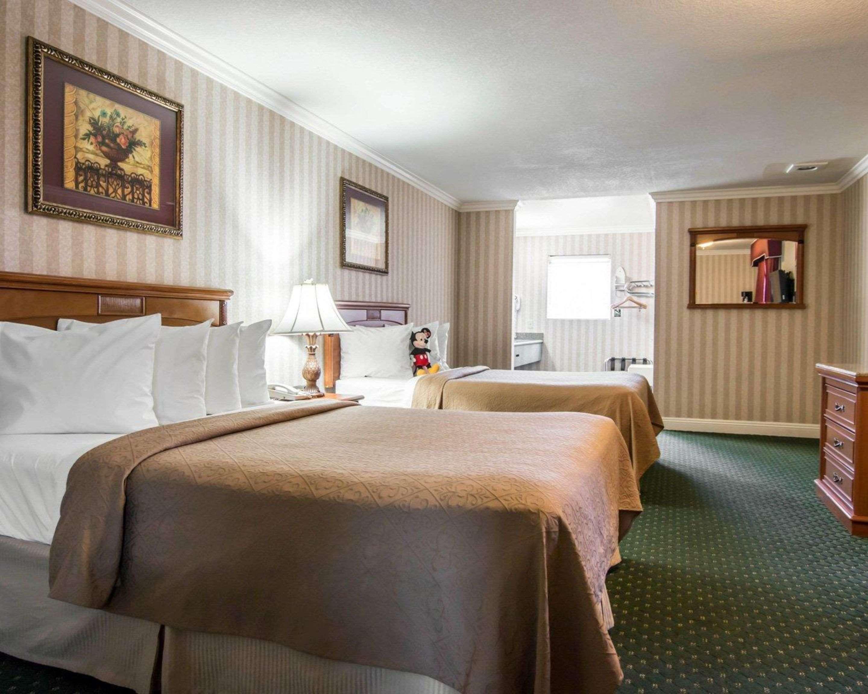 Quality Inn & Suites Anaheim Maingate Екстер'єр фото