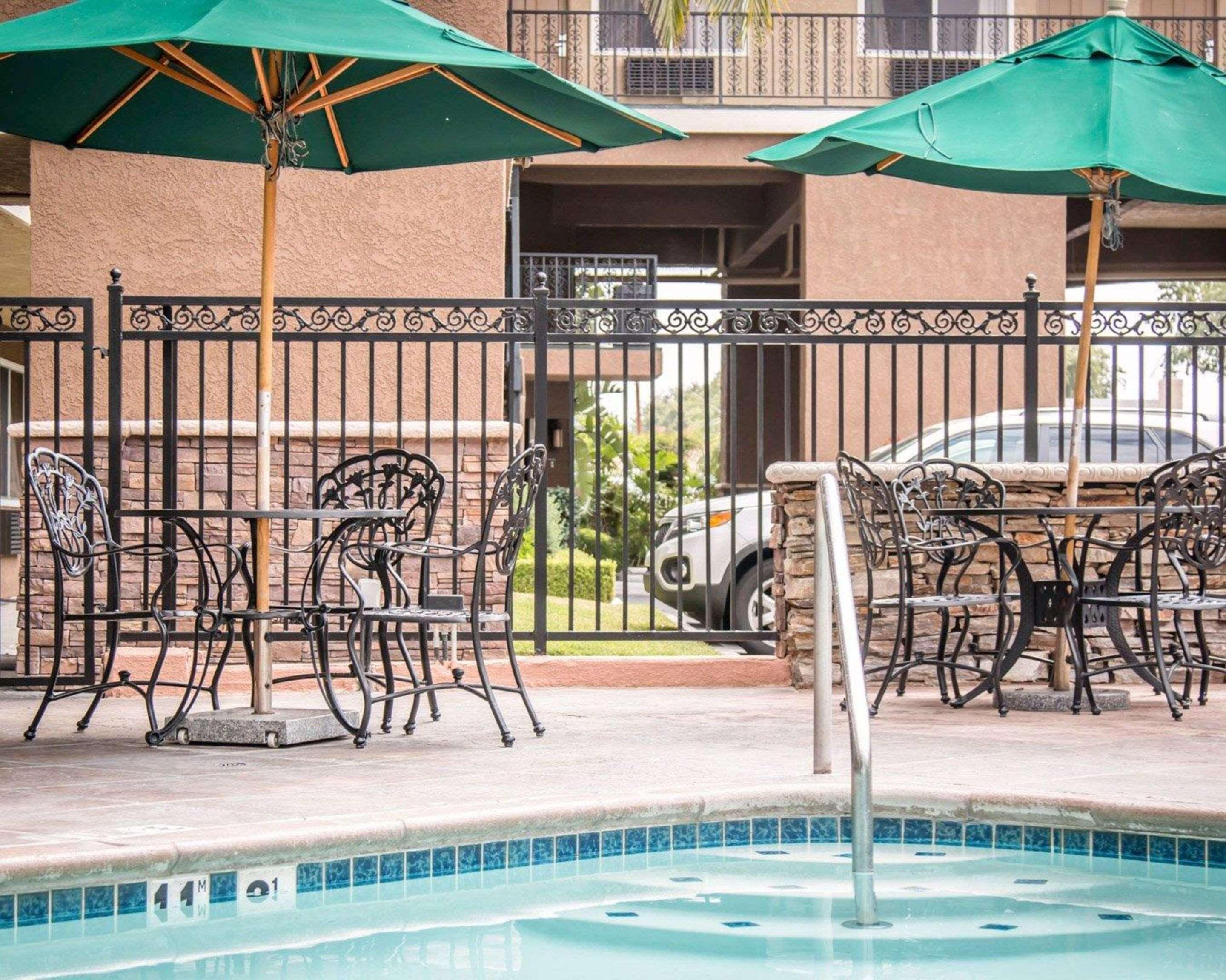 Quality Inn & Suites Anaheim Maingate Екстер'єр фото