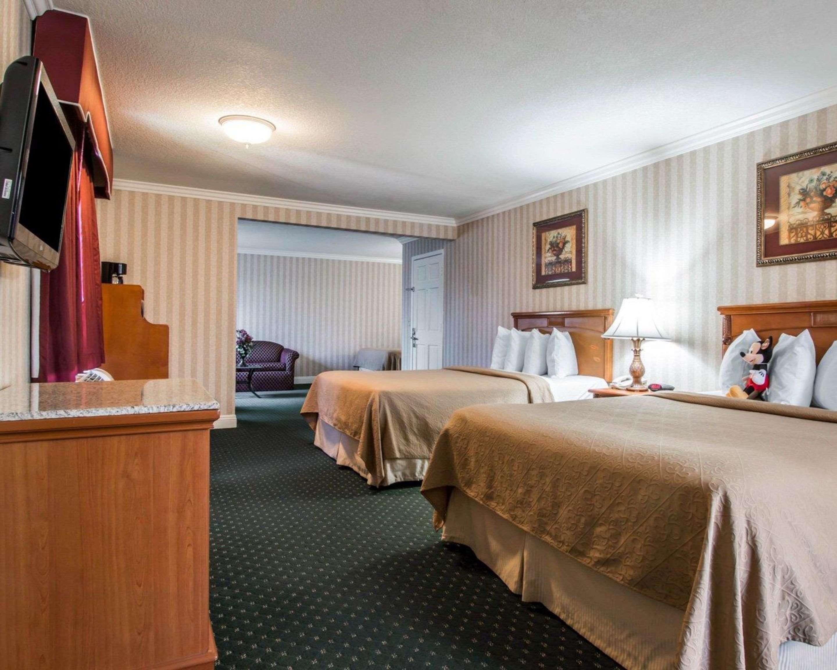 Quality Inn & Suites Anaheim Maingate Екстер'єр фото
