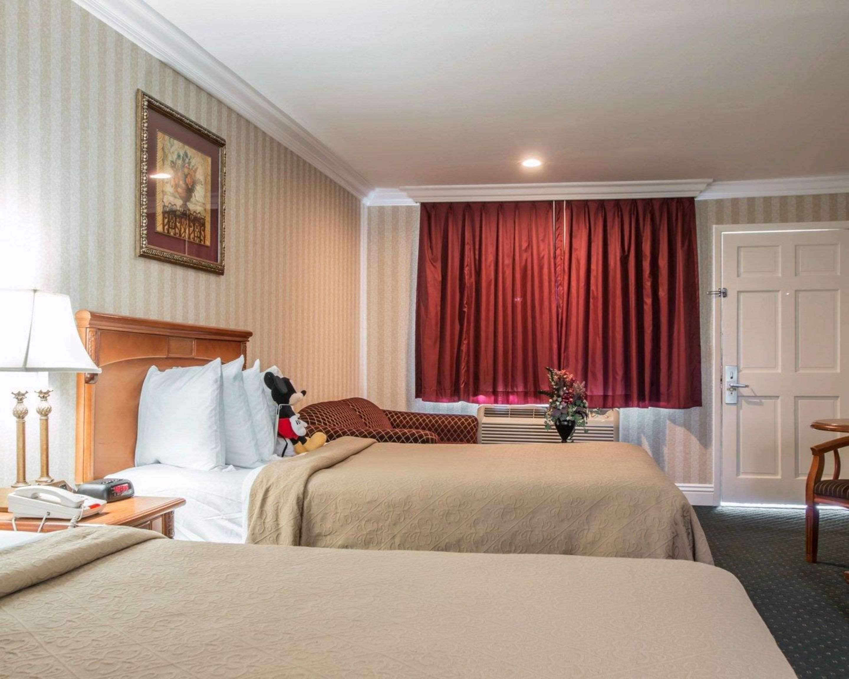 Quality Inn & Suites Anaheim Maingate Екстер'єр фото