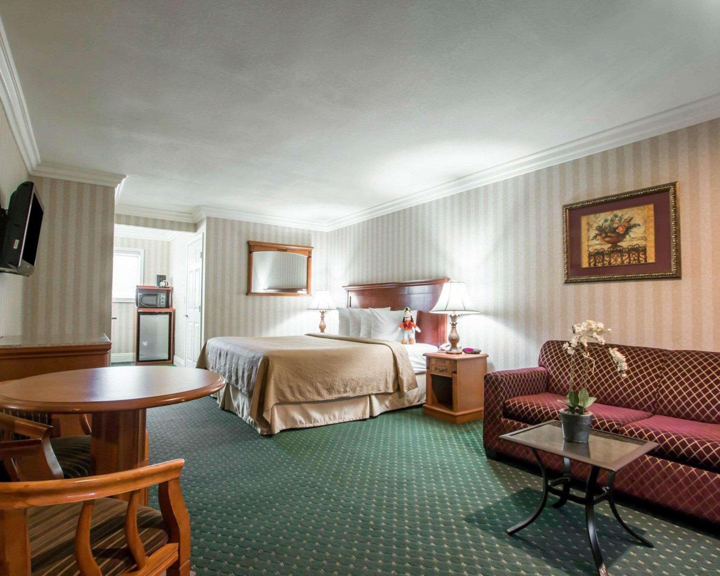 Quality Inn & Suites Anaheim Maingate Екстер'єр фото