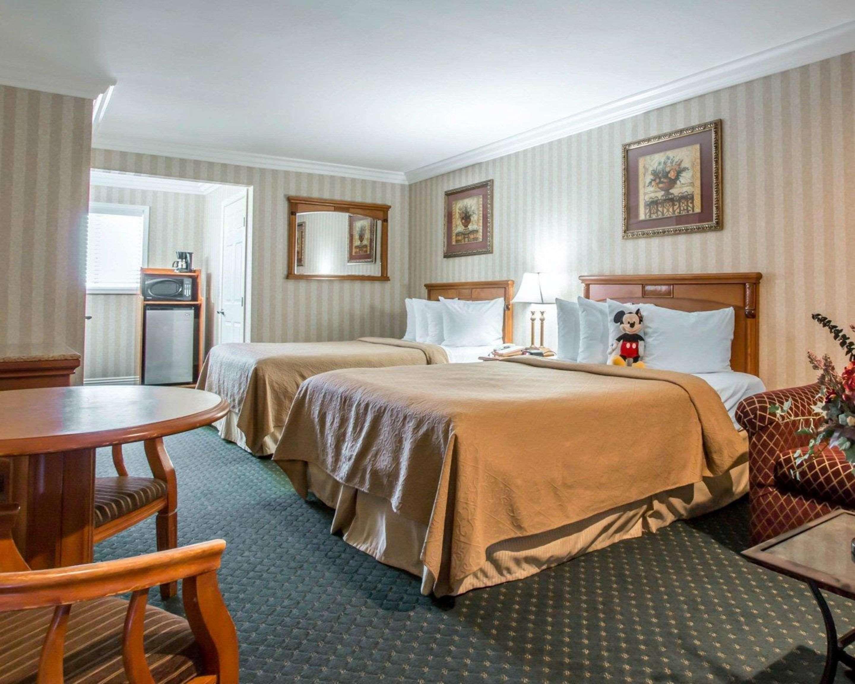 Quality Inn & Suites Anaheim Maingate Екстер'єр фото