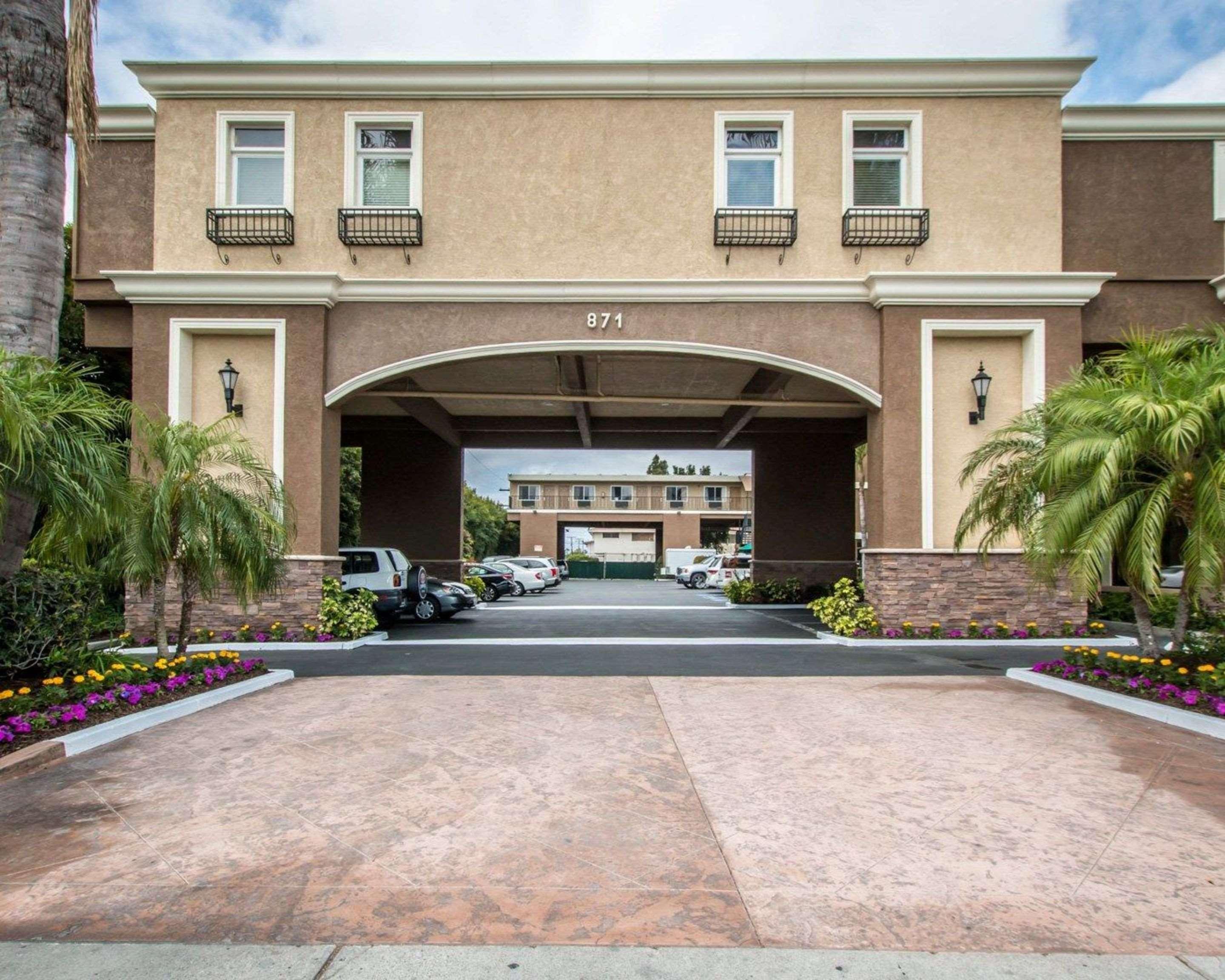 Quality Inn & Suites Anaheim Maingate Екстер'єр фото