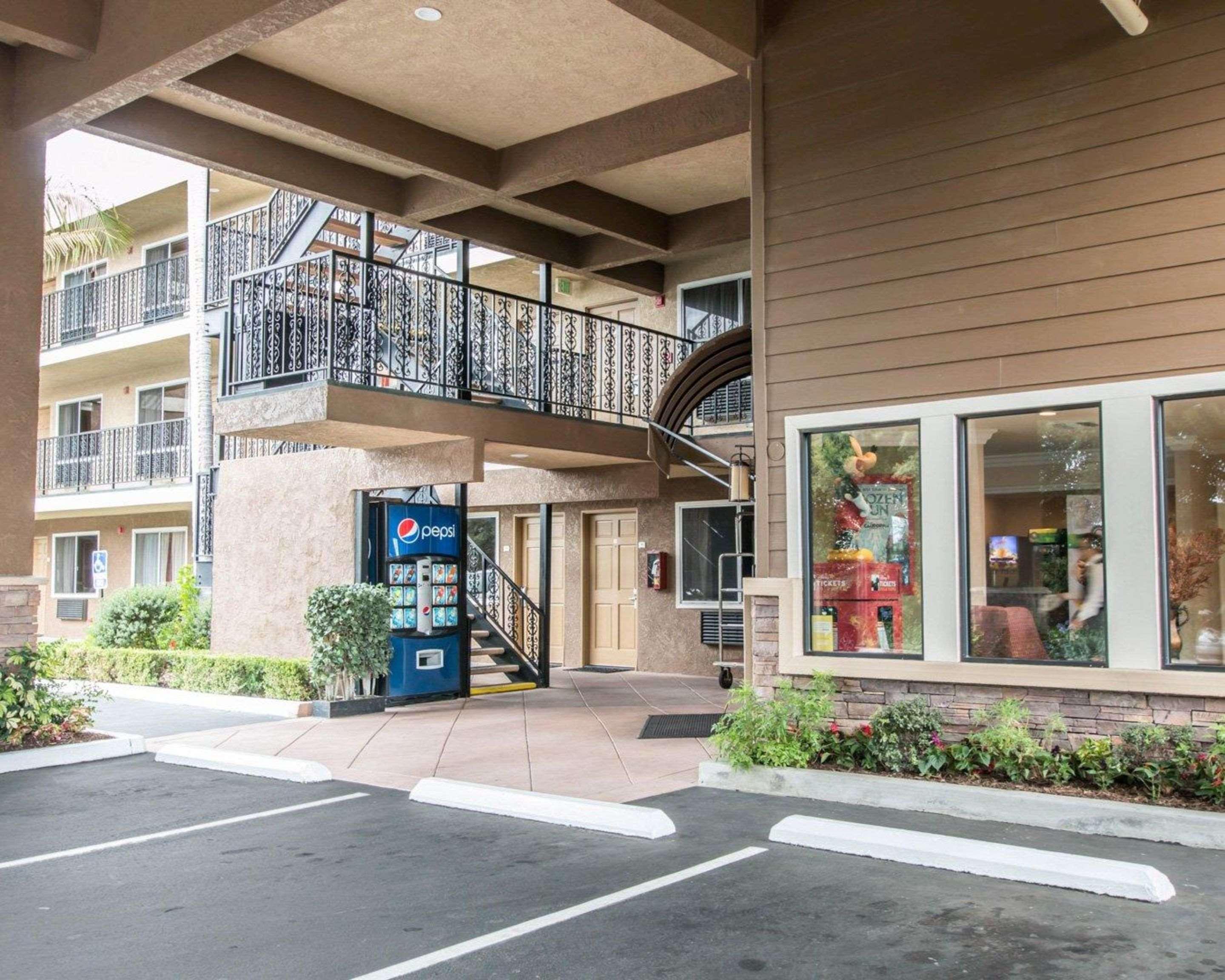 Quality Inn & Suites Anaheim Maingate Екстер'єр фото