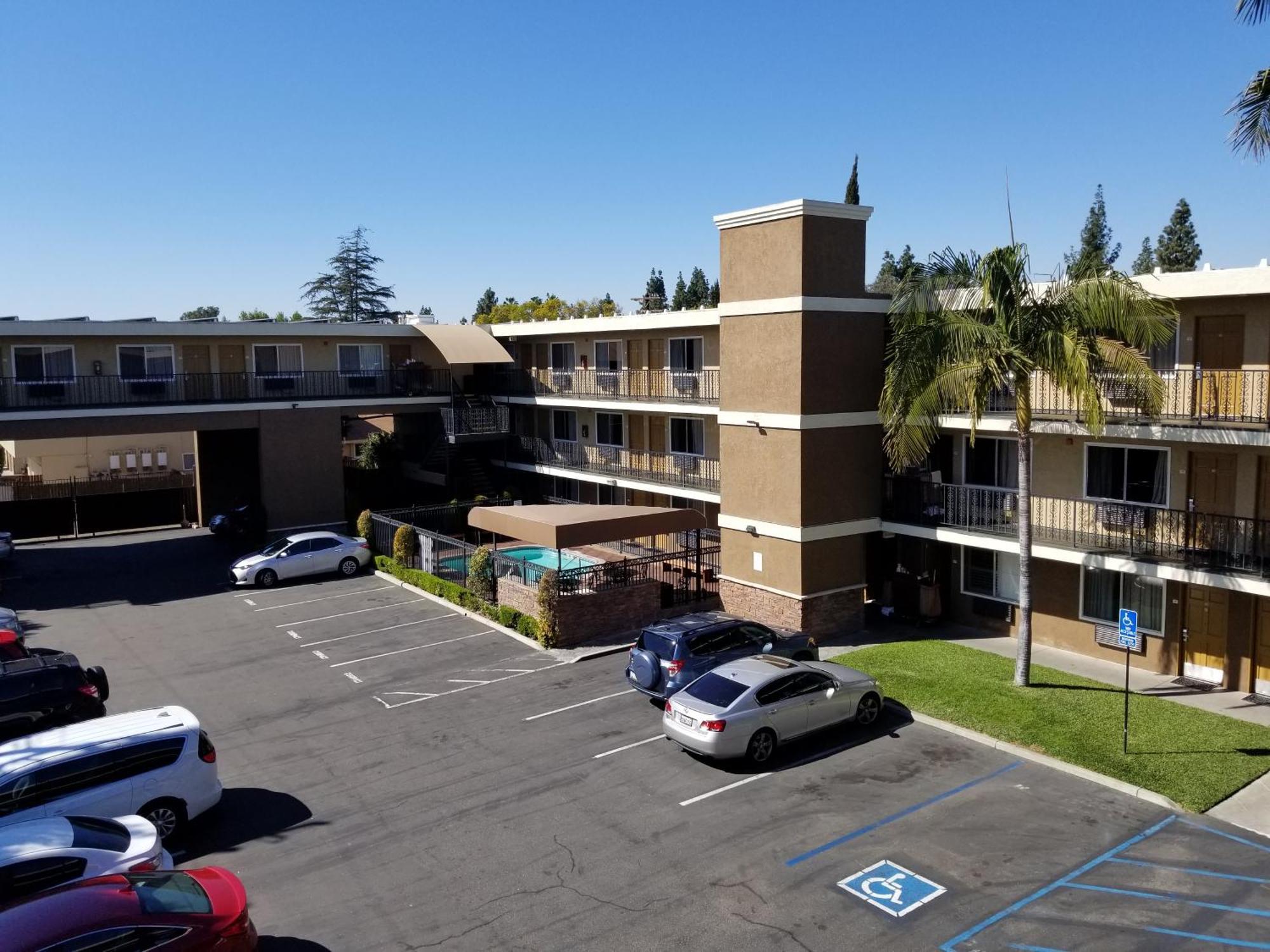 Quality Inn & Suites Anaheim Maingate Екстер'єр фото